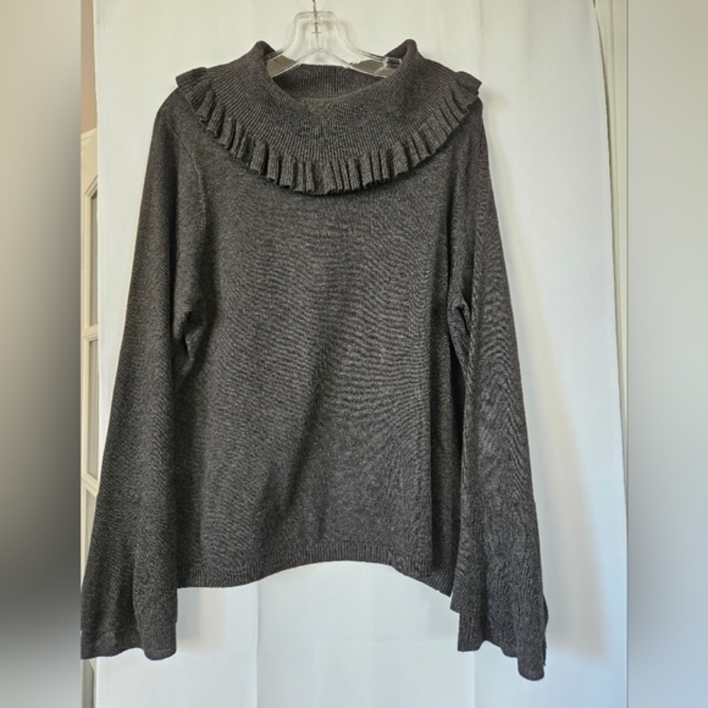 Joseph A.‎ ruffle cowl neck sweater size XL